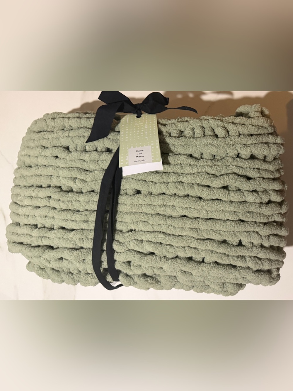 West Elm Olive Green Plush Chunky Throw 44 x 56 in / 112 x 142 cm SAGE - Picture 2 of 10